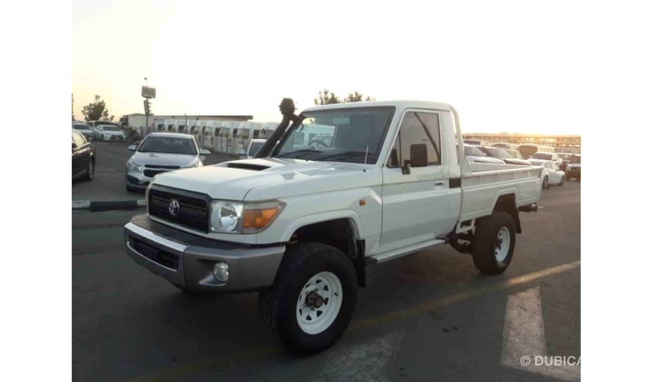 Toyota Land Cruiser Pick Up RIGHT HAND DRIVE (Stock no PM 763)