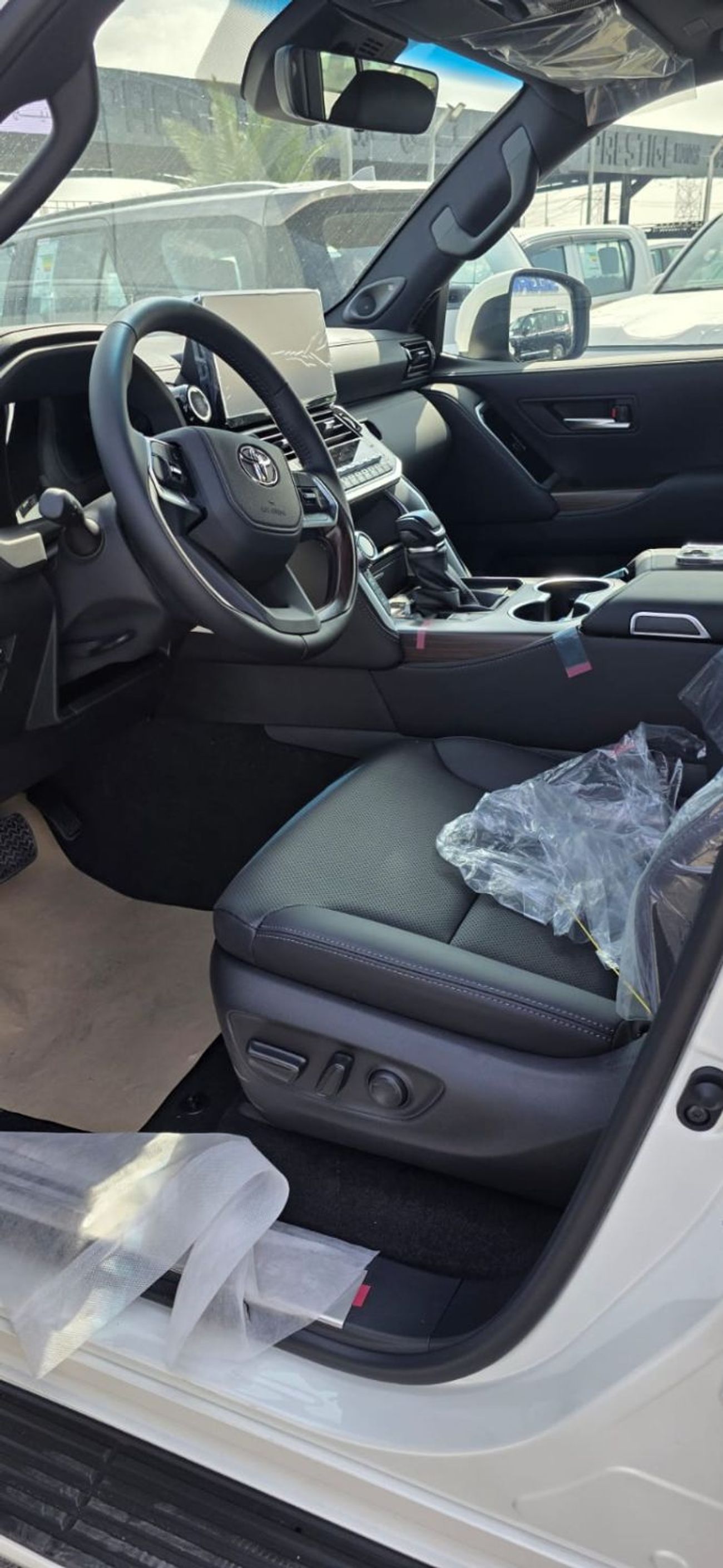 تويوتا لاند كروزر 2026 Model Toyota Land Cruiser (LC300) GXR, 3.5L Petrol 4WD 10A/T