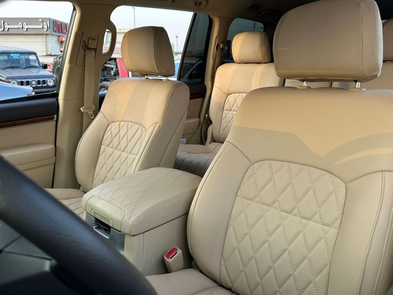 تويوتا لاند كروزر Toyota landcruise 2017Model Engine petrol 4.0 GXR colour black Transmission Automatic Interior.Begie