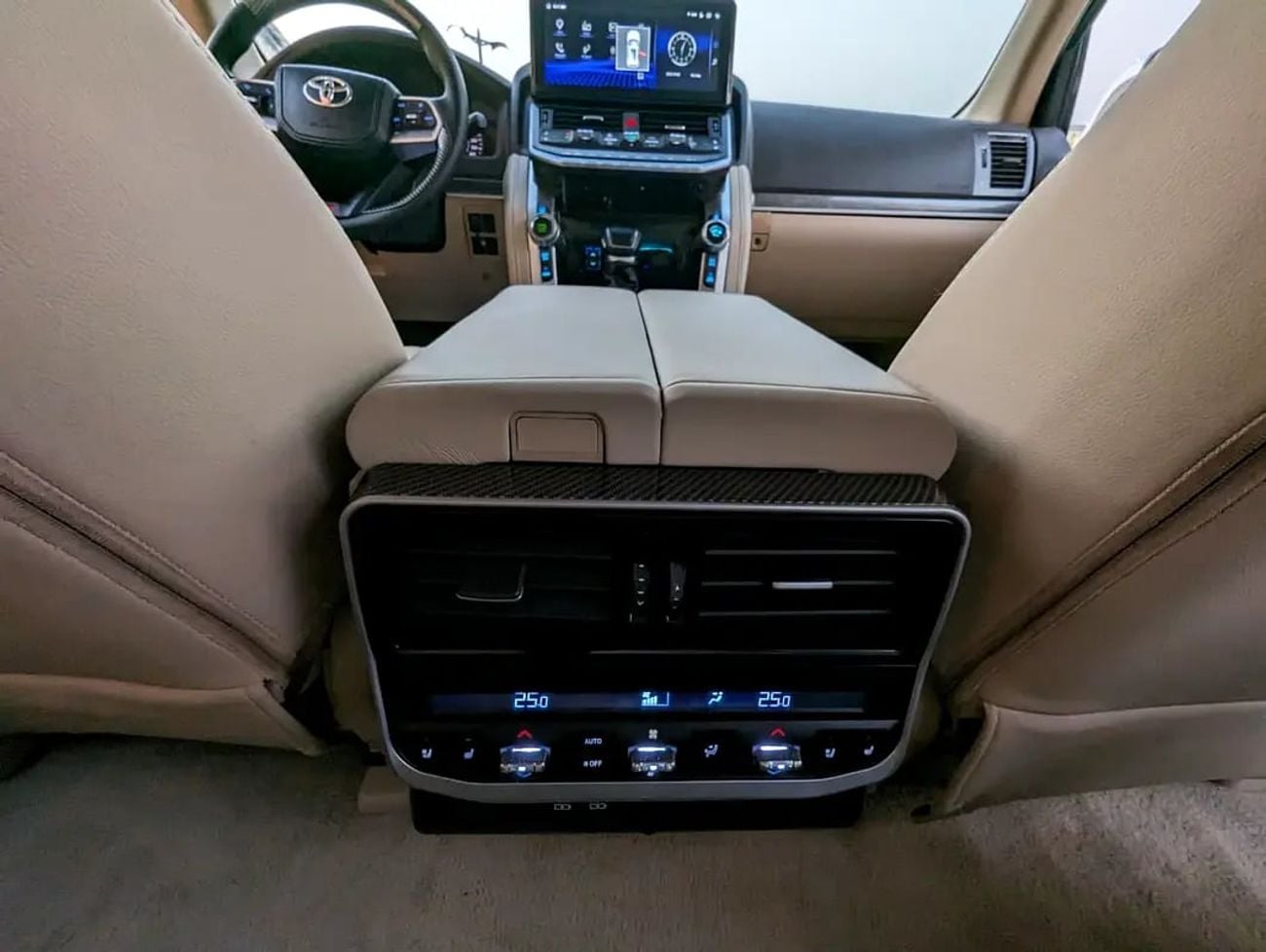 Toyota Land Cruiser GXR FACELIFTED WITH INTERIOR AND EXTERIOR V6 4.0L IN PERFECT CONDITION