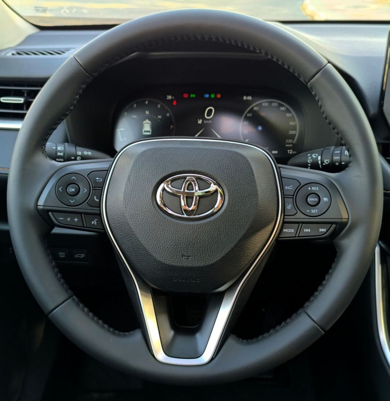Toyota RAV4 XLE 2.0 FULL OPTION PANORAMA