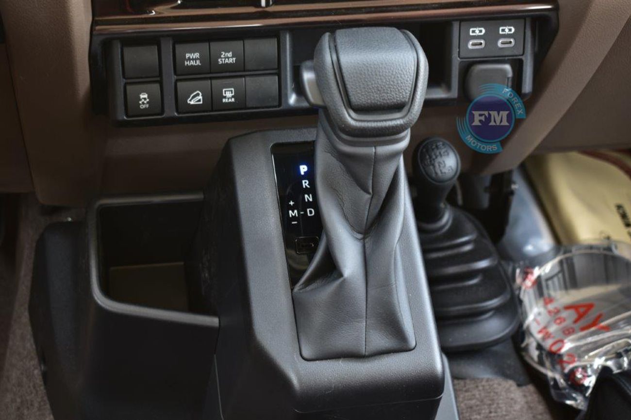 Toyota Land Cruiser 70 71 Short Wheel Base SDLX 2.8L Diesel 4WD 5 Seater Automatic