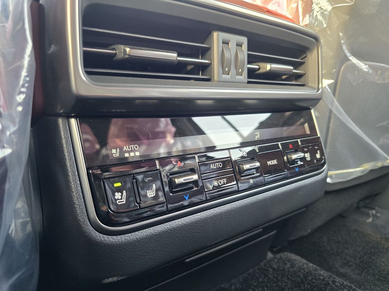 Lexus LX 600 3.5L Turbo + White color