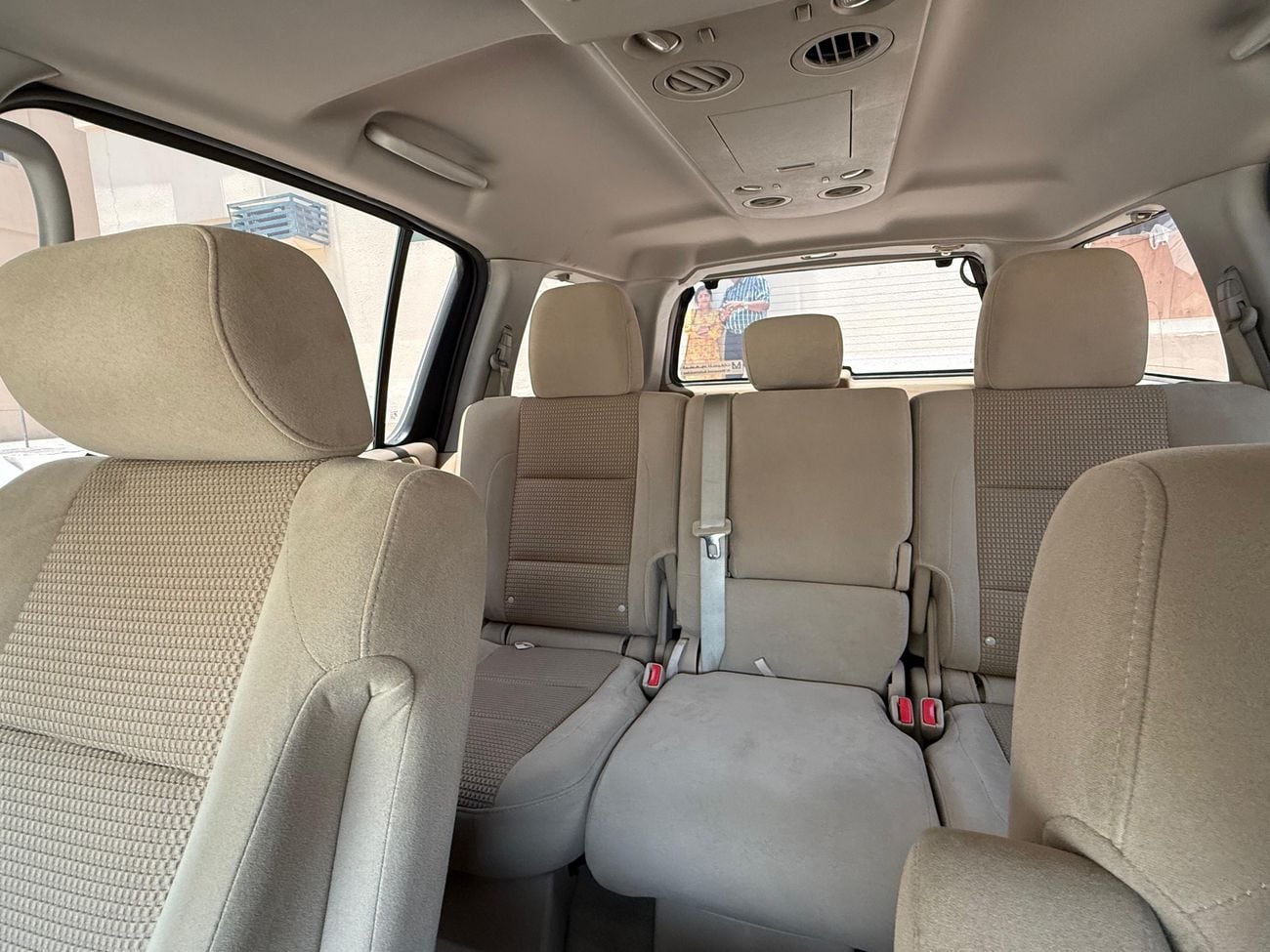 Nissan Armada SE