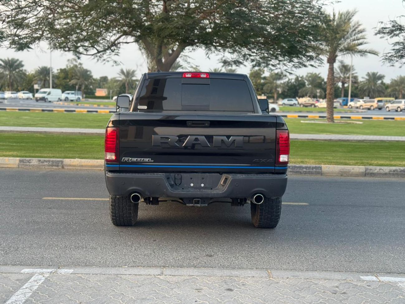 Dodge Ram Van DODGE RAM 1500 HEMI 5.7 LIMITED MODEL 2016