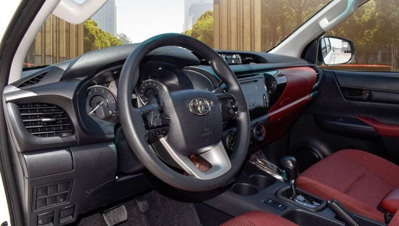 Toyota Hilux 2.7 DC GLX  4X4 PETROL, MANUAL AC, KEY START, MODEL 2024