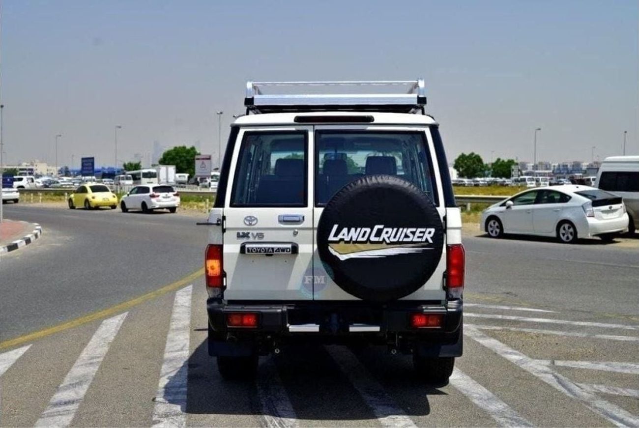 تويوتا لاند كروزر 70 76 4.0L Petrol Manual