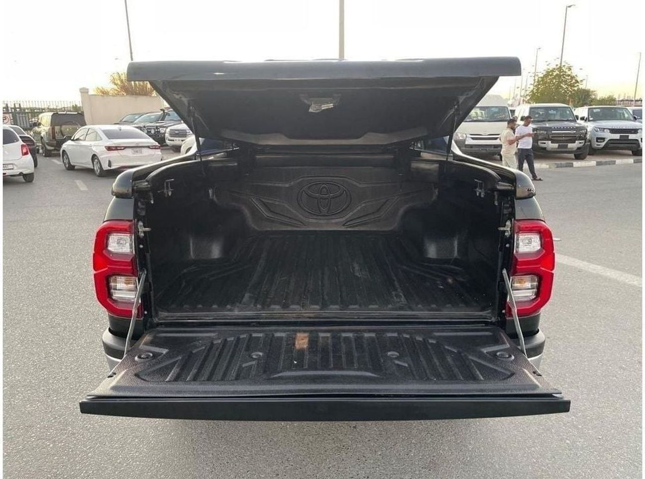 تويوتا هيلوكس 2020 Face-lifted 2024 GR Sports V4 GCC Specifications  Full Option