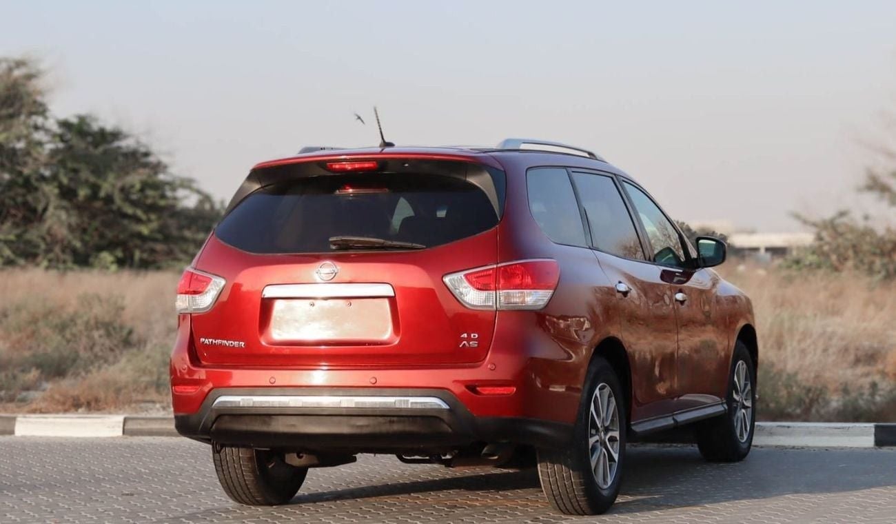 Nissan Pathfinder SV 3.5L (271 HP) nissan pathfinder 2013 American in excellent condition