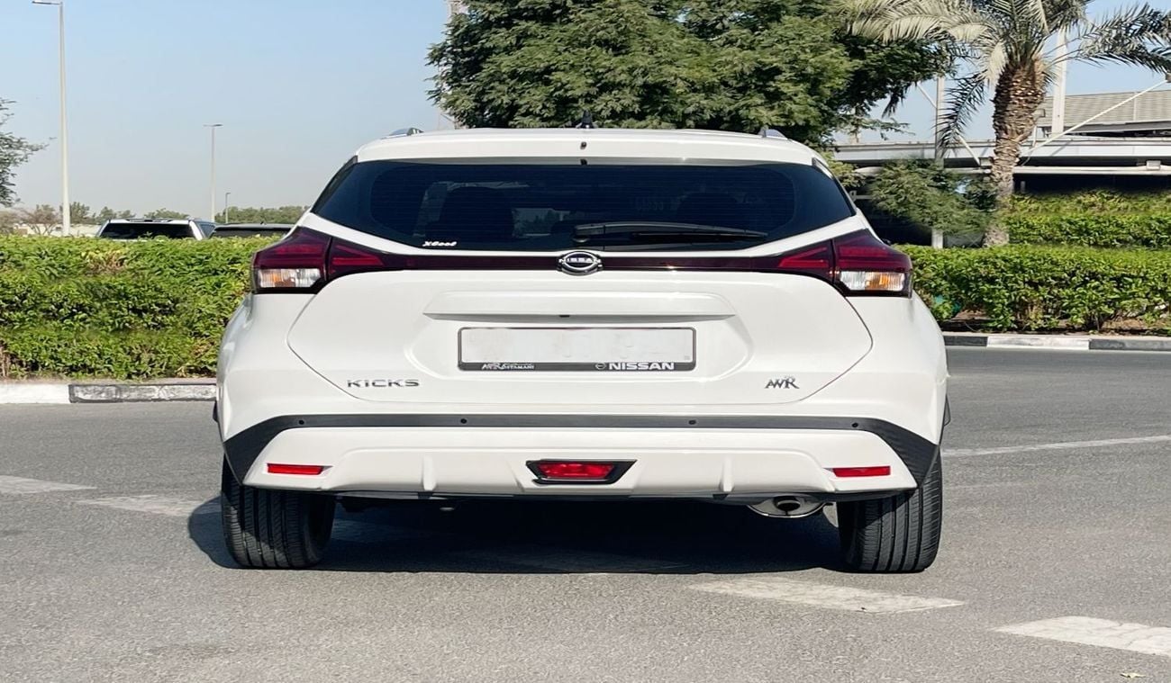 Nissan Kicks SV 1.6L -4CYL AW ROSTAMANI