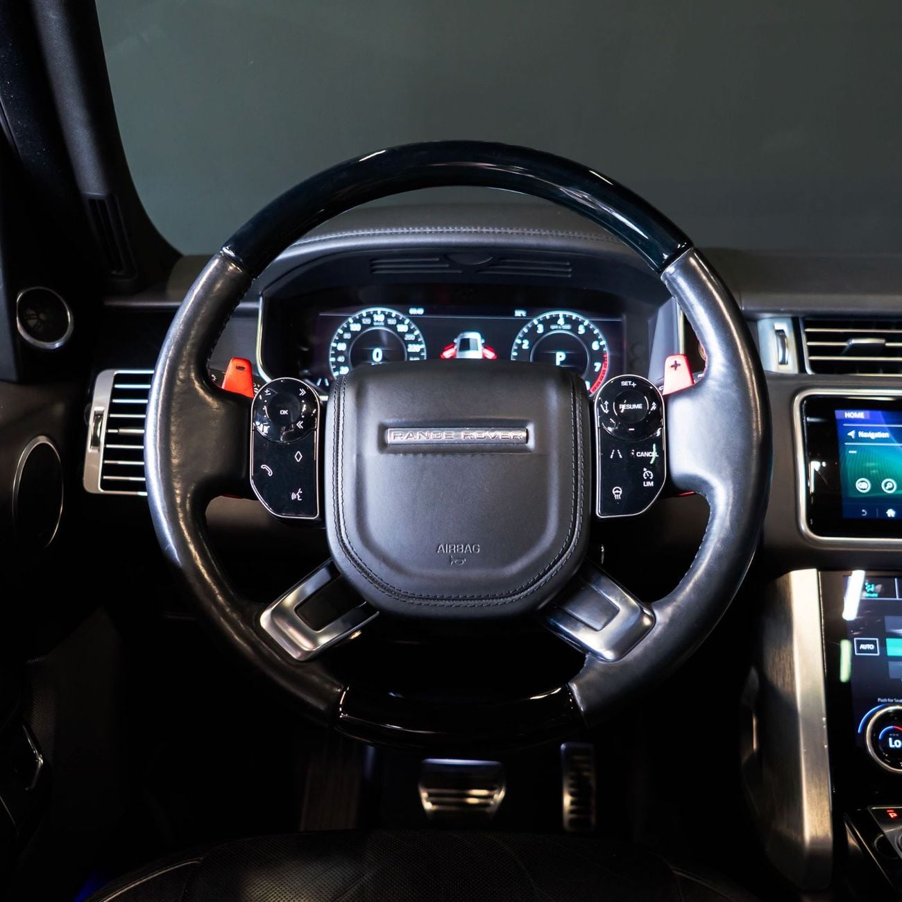 لاند روفر رينج روفر AED 2,969  P.M • 0% Downpayment • Rover Range Rover Vogue SE P525 • 1 Year Warranty