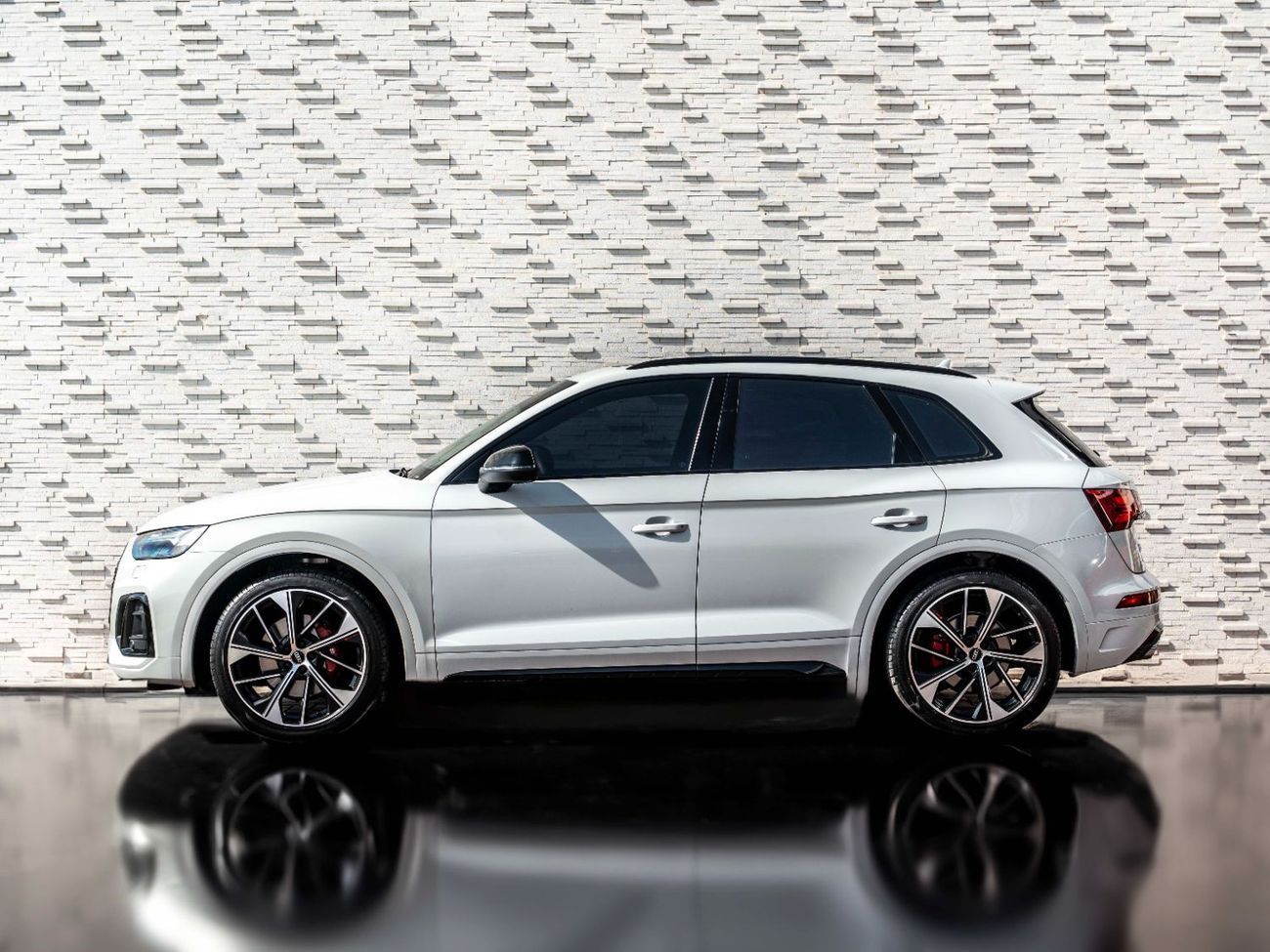 أودي SQ5 TFSI quattro 3.0L (349 HP)