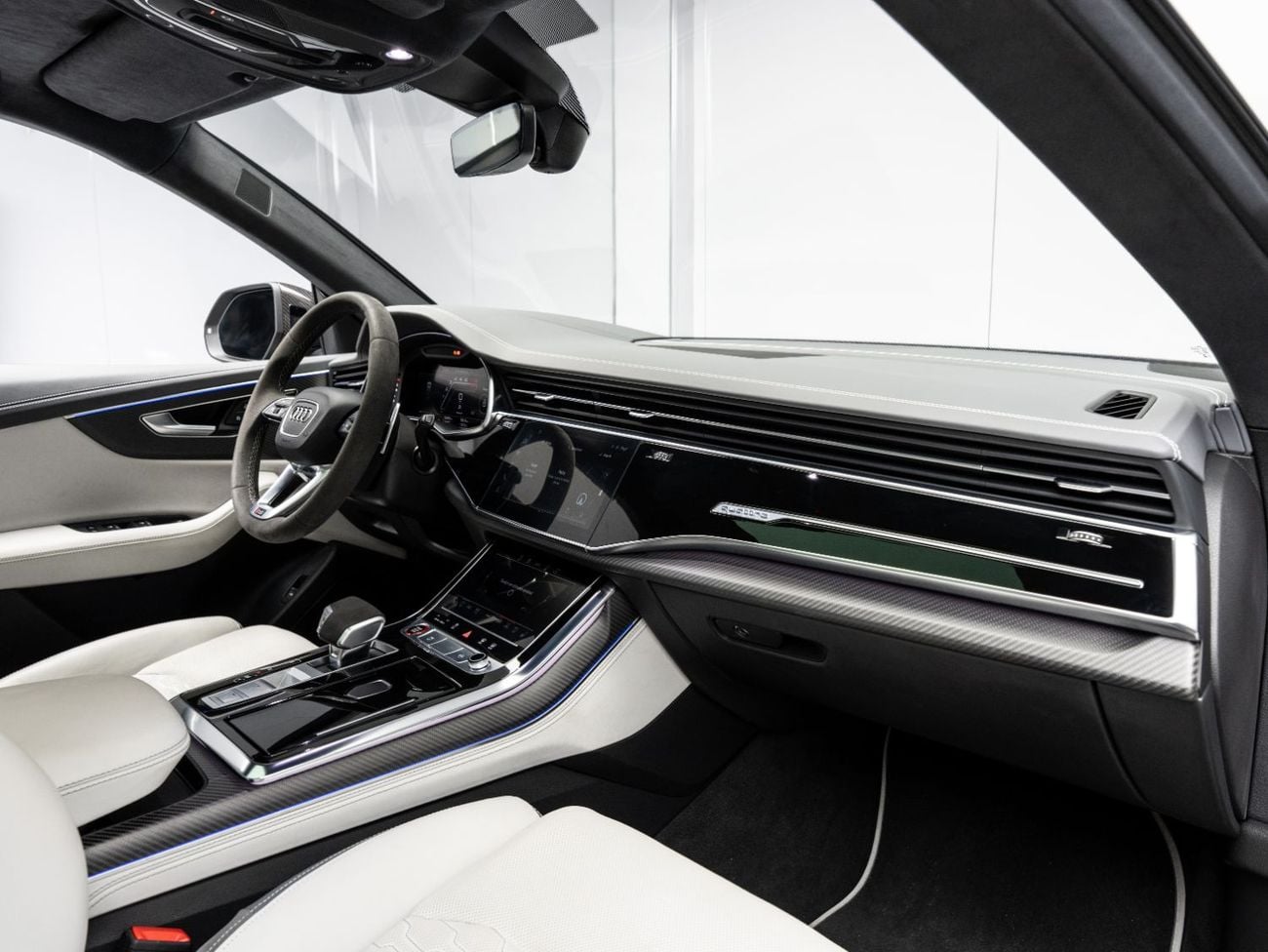 أودي RSQ8 BUY NOW, PAY 2027 | THE BLACKLINE STANDARD | 2031 Audi Warranty & Service Contract, GCC, Low KM's