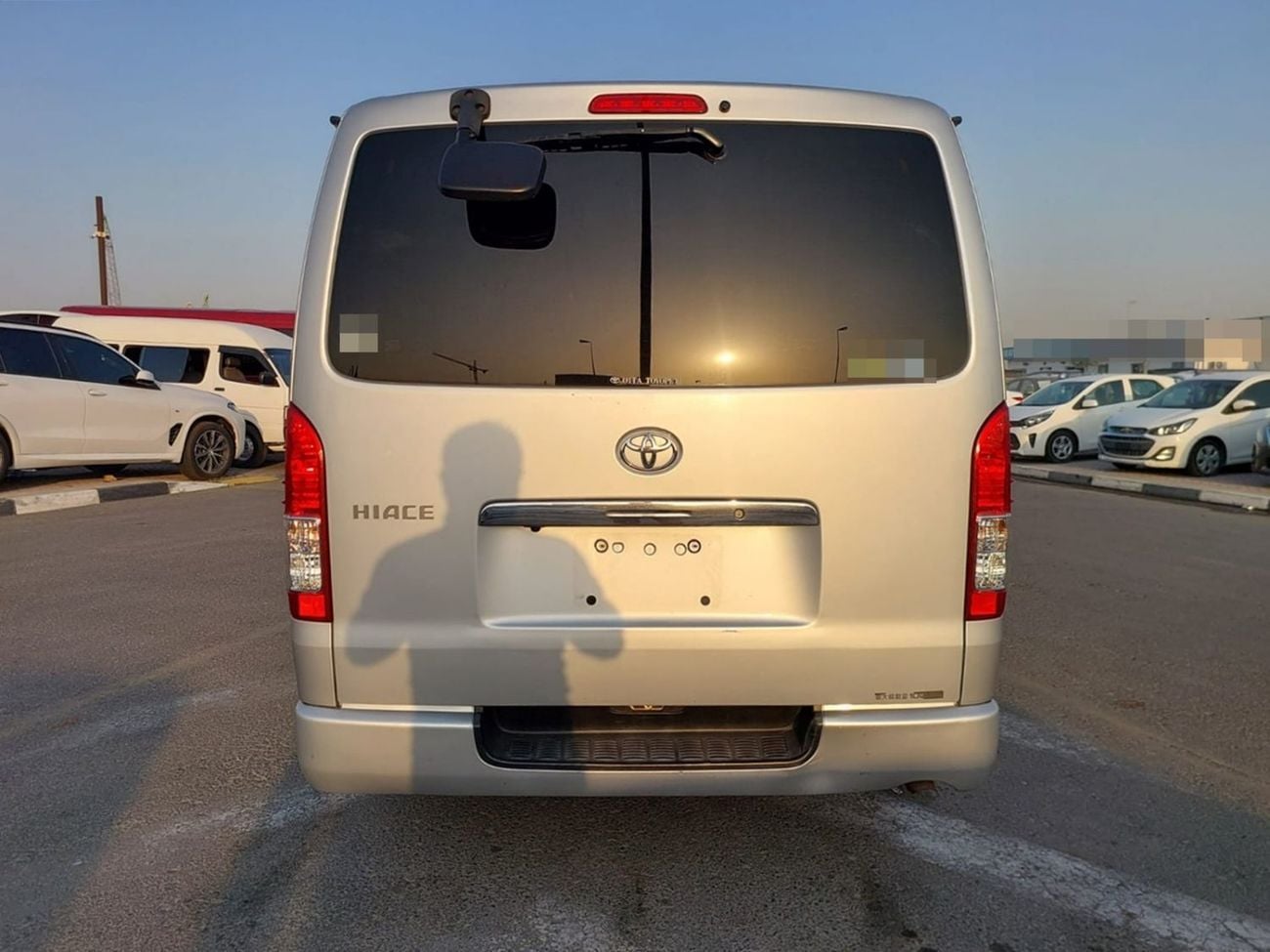 تويوتا هاياس DLS - STD ROOF TOYOTA HIACE VAN RHD 2019 MODEL 2.8 L DIESEL AUTOMATIC(PM22503)