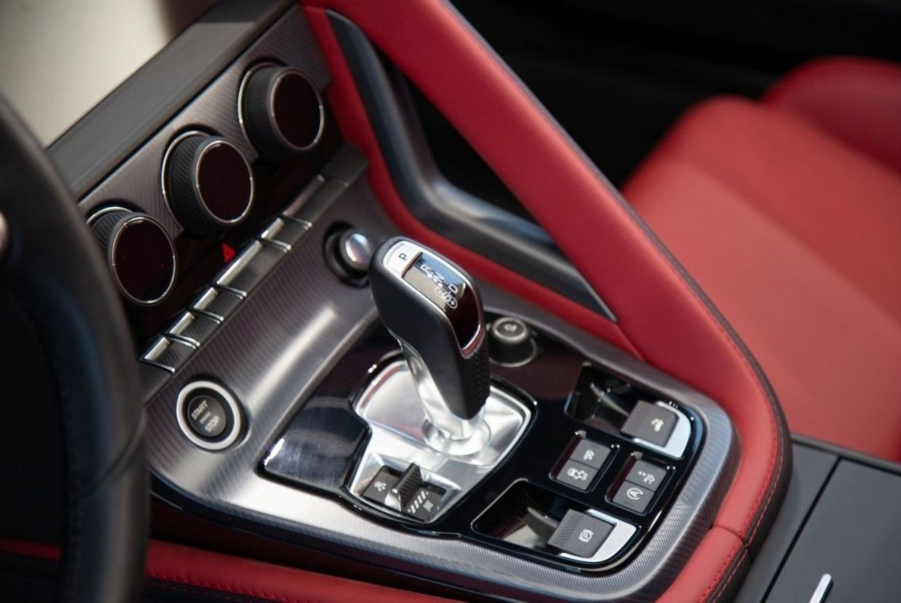 جاكوار F Type R-ديناميك  P450