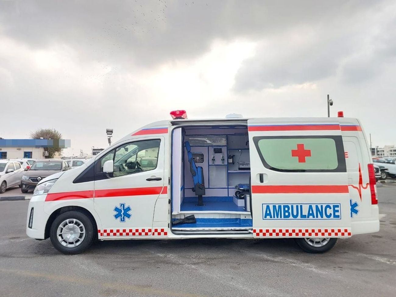 Toyota Hiace TOYOTA HIACE VAN AMBULANCE  RHD 2023 MODEL 2.8 L DIESEL AUTOMATIC(PM22474)