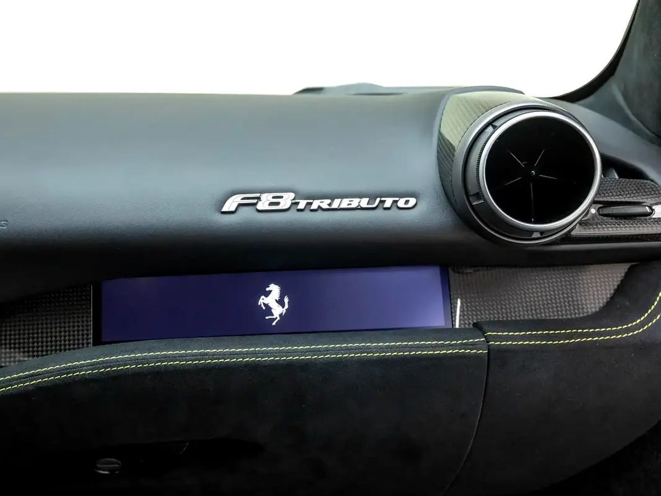 فيراري F8 تريبوتو With Warranty and Service Contract