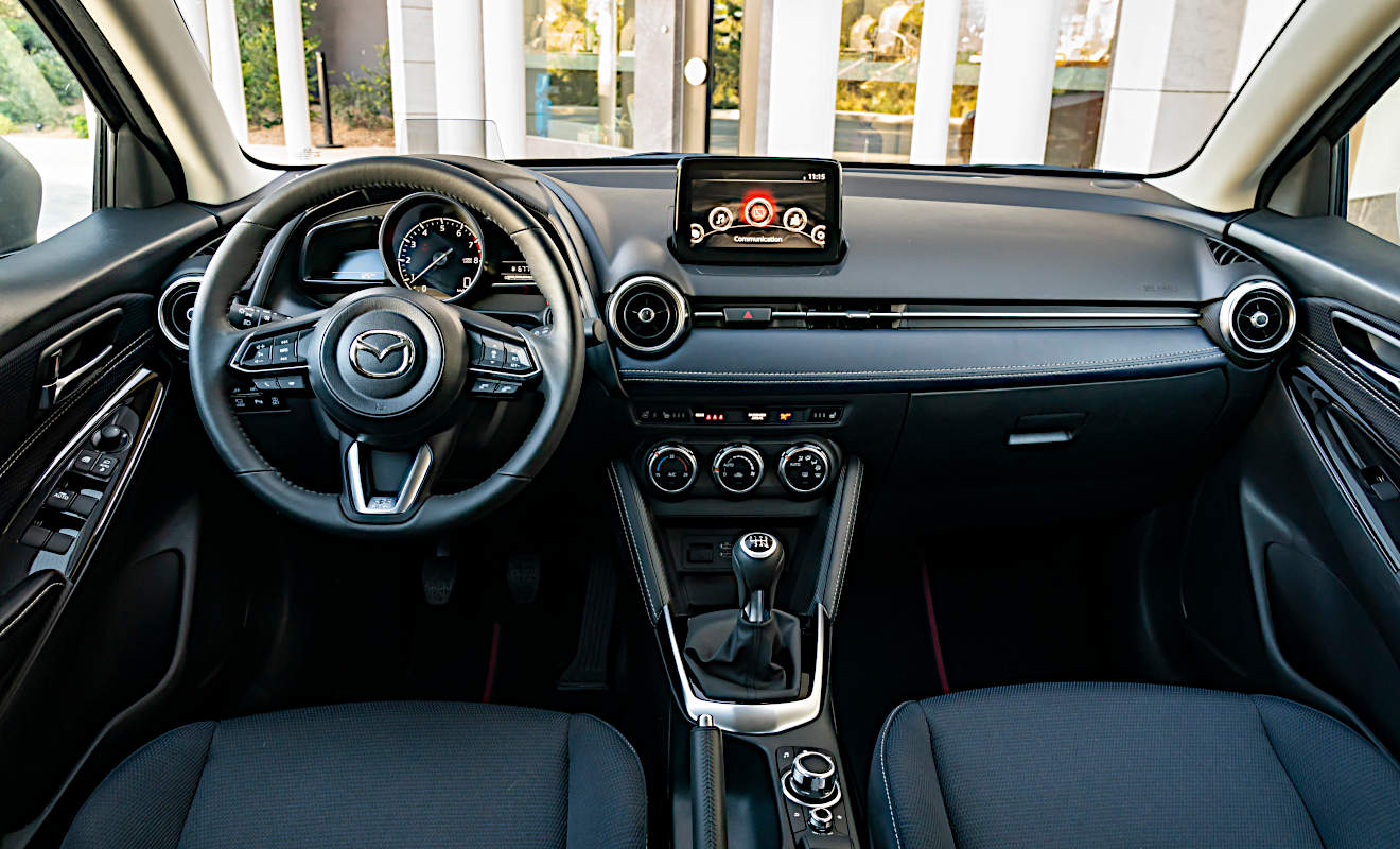 Mazda 2 interior - Cockpit