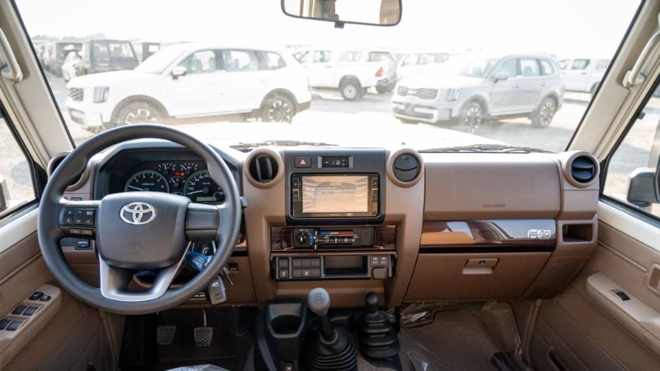 تويوتا لاند كروزر 70 LX LC 76 4.0L Petrol | Manual | Four Wheel Drive | 6 seats | 5 Door