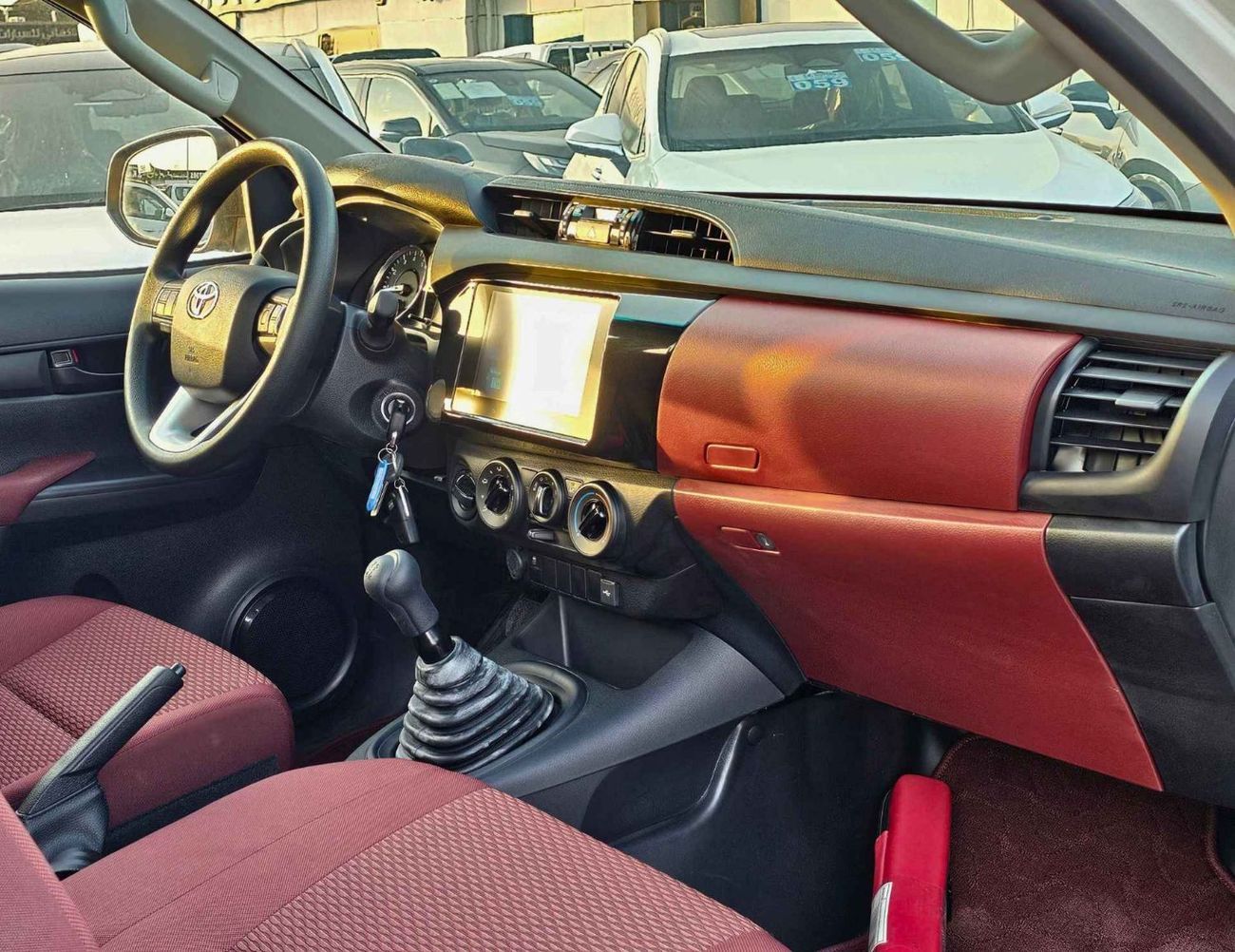 Toyota Hilux GLG NARROW BODY/ SINGLE CABIN/ M/T / 2.7L V4 PETROL / PLASTIC BUMPER / POWER WINDOWS (CODE # GLG)