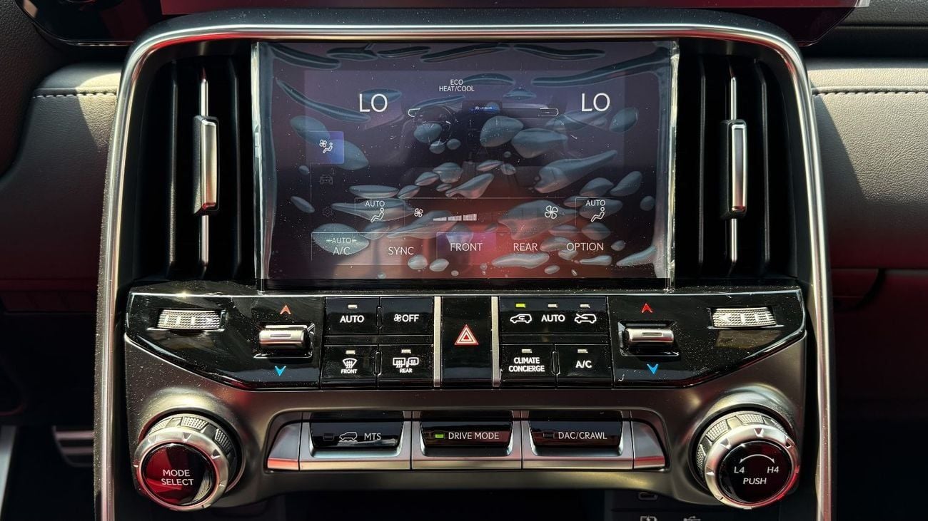 لكزس LX 700h F Sport