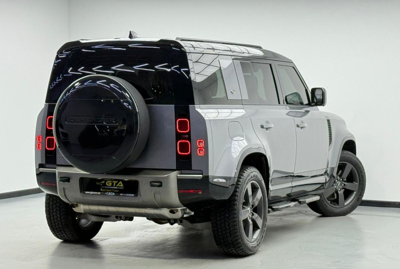 Land Rover Defender P300 110 SE 2.0L (5 Seater) 2024 Land Rover Defender SE P300 110, 2028 LR Warranty, Very Low Km, Ful