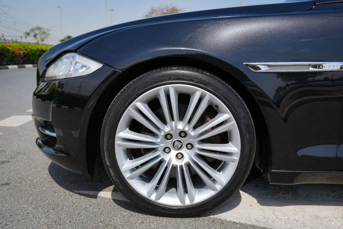 جاكوار XJ L 2011 PORTFOLIO!! 5.0 V8 HSE!! KOREAN SPECS