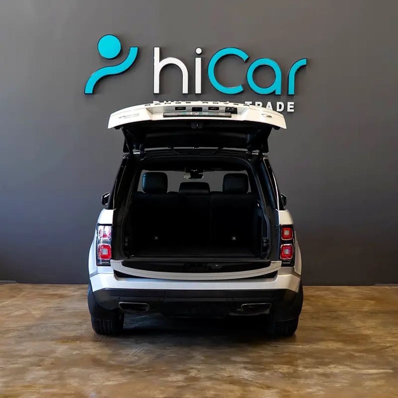 Land Rover Range Rover Vogue 5.0L AED 2,682 pm • 0% Downpayment • Range Rover Vogue Supercharged • 1 Year Warranty