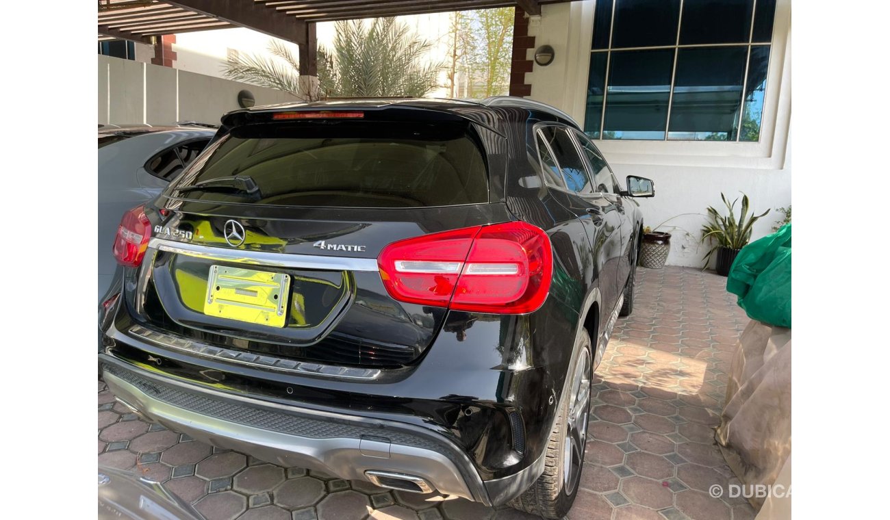 مرسيدس بنز GLA 250 GLA250 2015 excrllent condition low millage