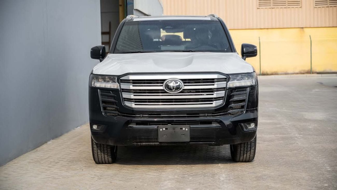 Toyota Land Cruiser Toyota Land Cruiser 300 GXR 3.3L Twin-Turbo Diesel (GCC Specs)