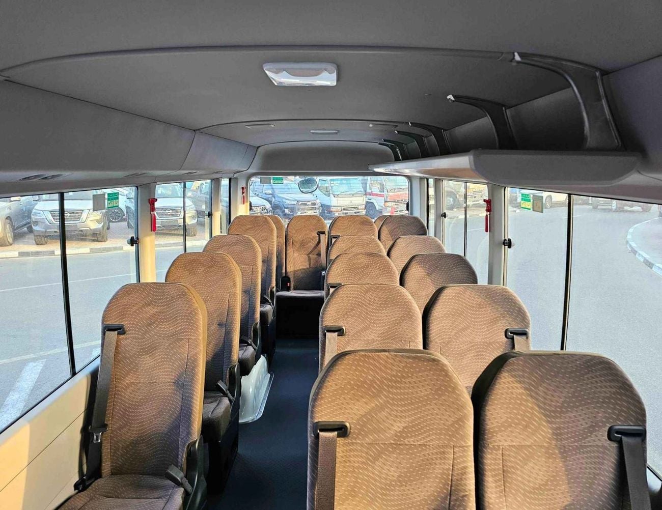 Toyota Coaster 4.0L V4 DIESEL / 23 STR M/T / AUTO DOOR / BAGGAGE TRAY WITH RACK (CODE # COD4J)