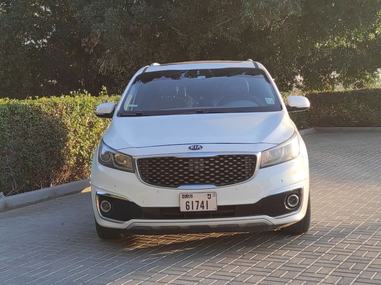 Kia Sedona Kia Sedona 2015 7 seater full options no1