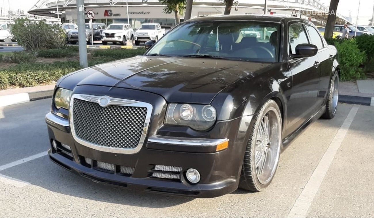 Chrysler 300 Left Hand Drive . V6 full option,  FOR LOCAL  USE or  EXPORT Both Options