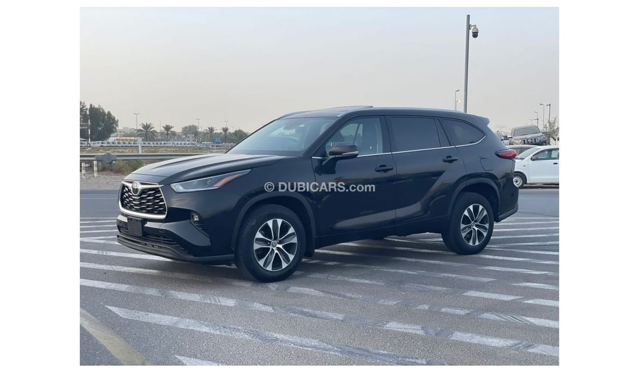 Toyota Highlander 2021 Toyota Highlander XLE 4x4 All Wheel Drive 3.5L V6 / -