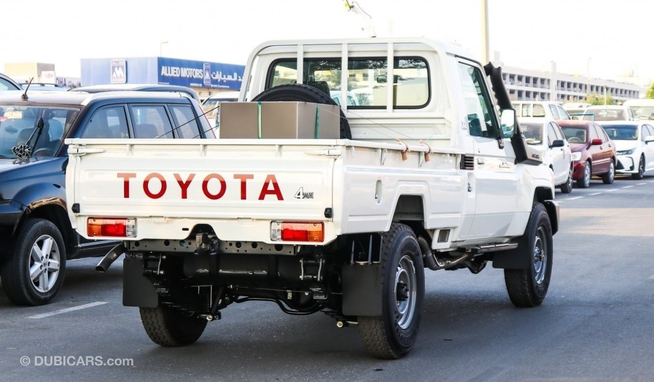 Toyota Land Cruiser Pick Up Land Cruiser Pickup Single Cab 4.2L Diesel MT V6 With Diff Lock