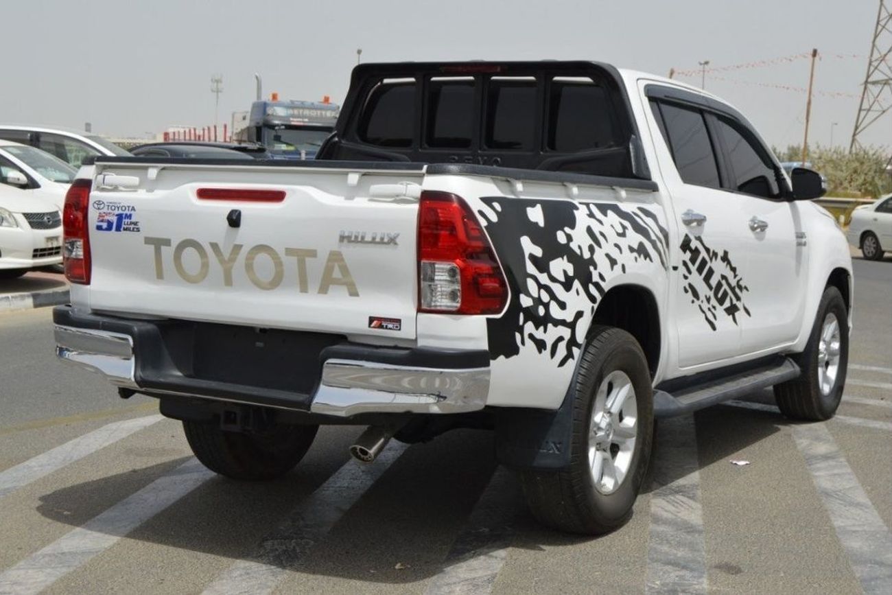 تويوتا هيلوكس SR5 Diesel Right Hand Drive Full option Clean Car