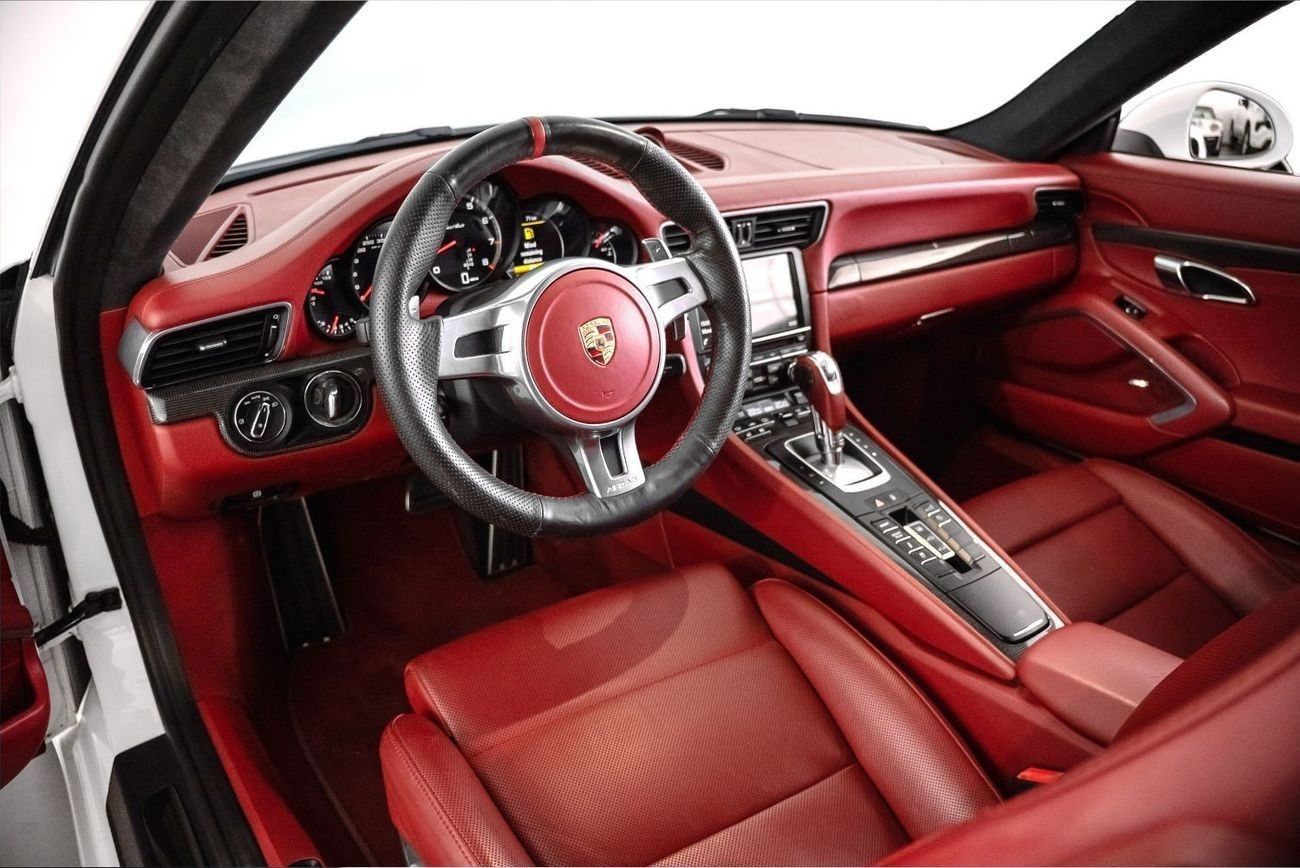 Porsche 911 Turbo 3.8L (520 HP) Coupe