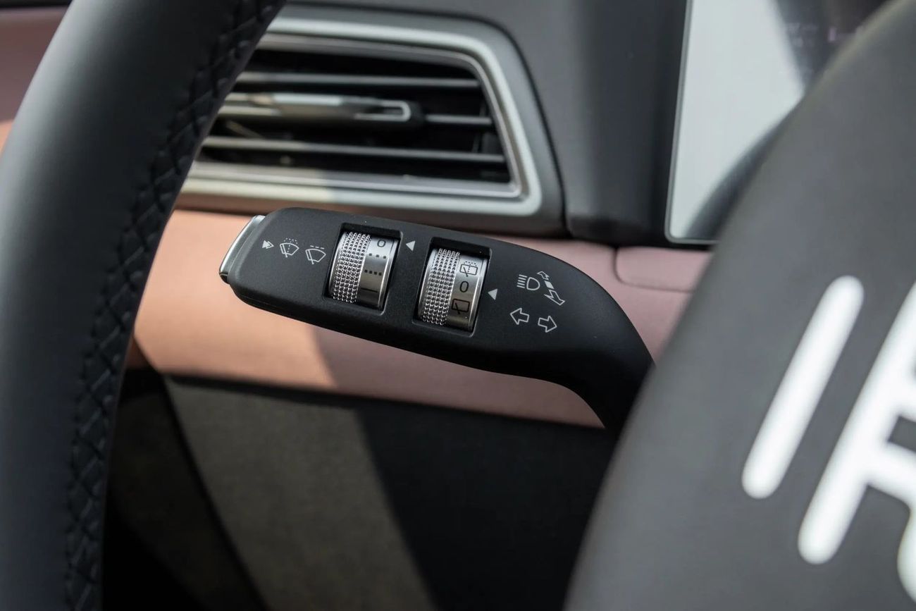 بي واي دي يوان أب 2025 Smart Driving Edition 401KM Vitality Edition