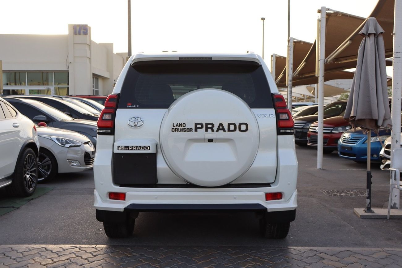 Toyota Prado VXR 4.0L AWD Toyota Prado VX.R / 2020 / V6 / GCC / Full Service History Available