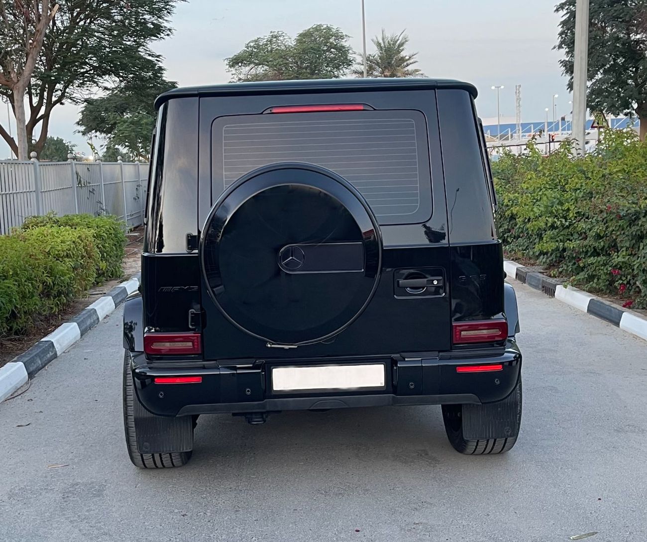 Mercedes-Benz G 500 Std 4.0L (422 HP) 8CYL With G63 AMG KIT - FULL OPTION  WARRANTY AVAILABLE -GARGASH