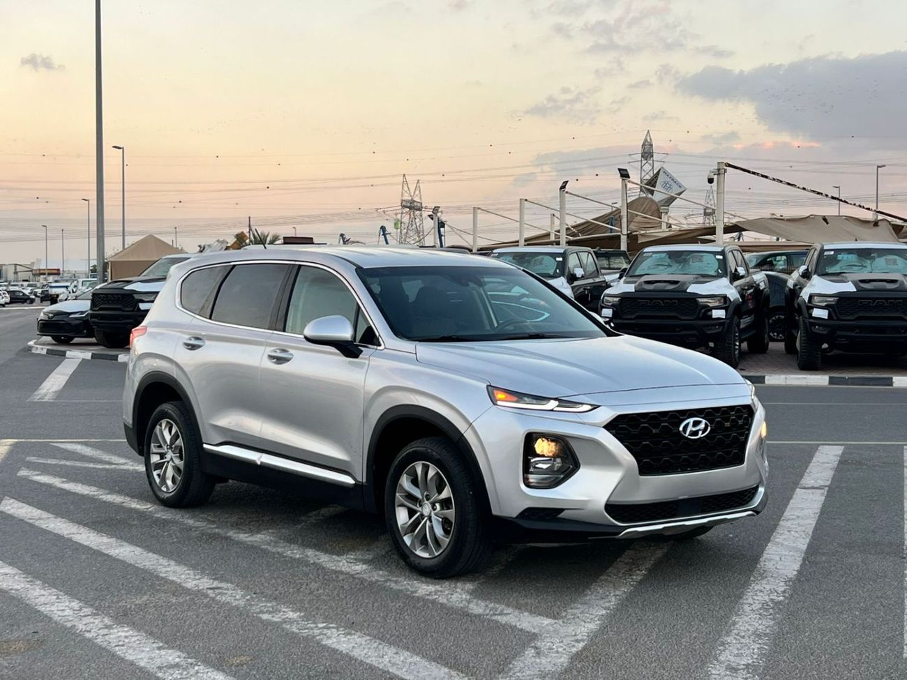 هيونداي سانتا في 2019 Hyndai Santafe MidOption+ - 2.4L V4 - 4x4 AWD - Rear Camera - Leather Seat  5