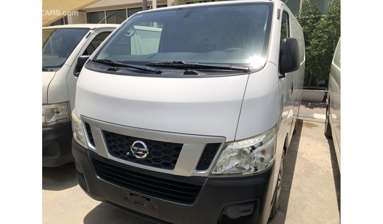 نيسان أورفان Nissan Urvan Nv350 passenger van,model:2014