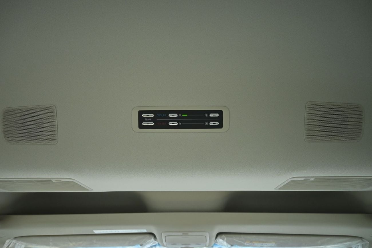 تويوتا هاياس Toyota Hiace GL Hi-Roof 3.5L V6 Petrol Automatic White Bumper, 12+1 Seater Model 2026