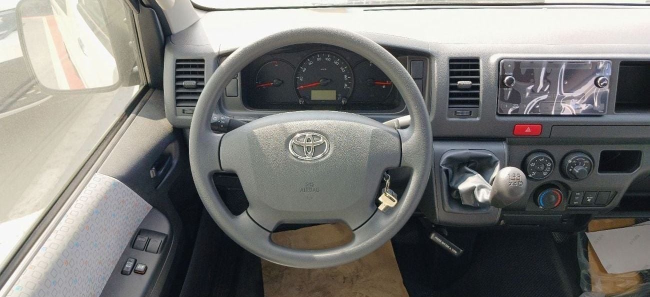 Toyota Hiace GL Toyota HiAce GL Highroof 2.5L Diesel MT 2025YM