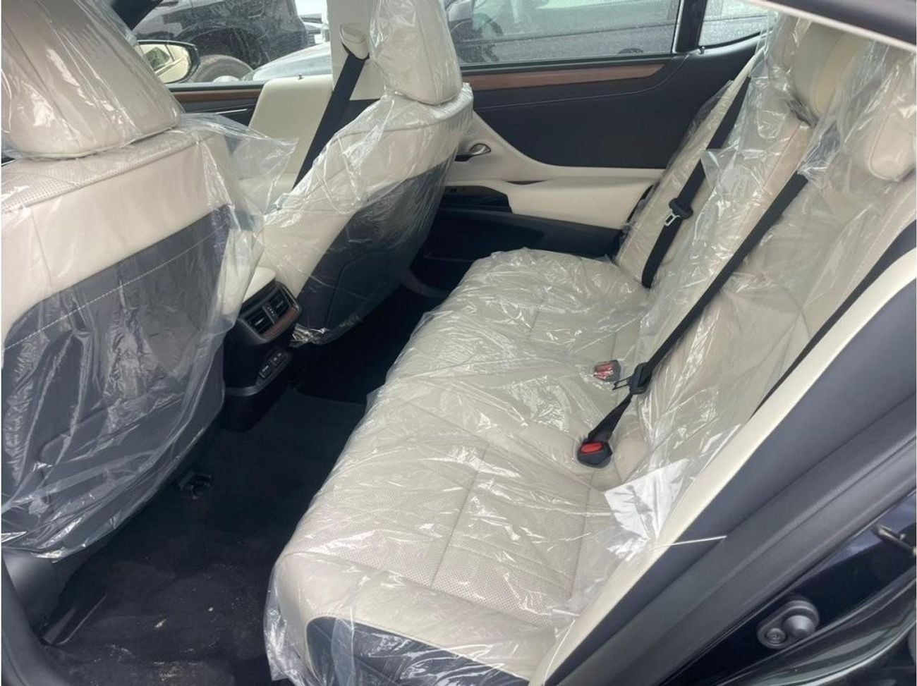 Lexus ES350 3.5 L PETROL V6 2025