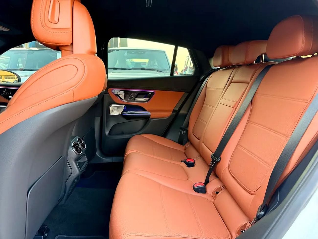 مرسيدس بنز GLC 300 MERCEDES GLC300 - MODEL - NO ACCIDENT OR PAINT - 1,000 KM - INTERNATIONAL WARRANTY