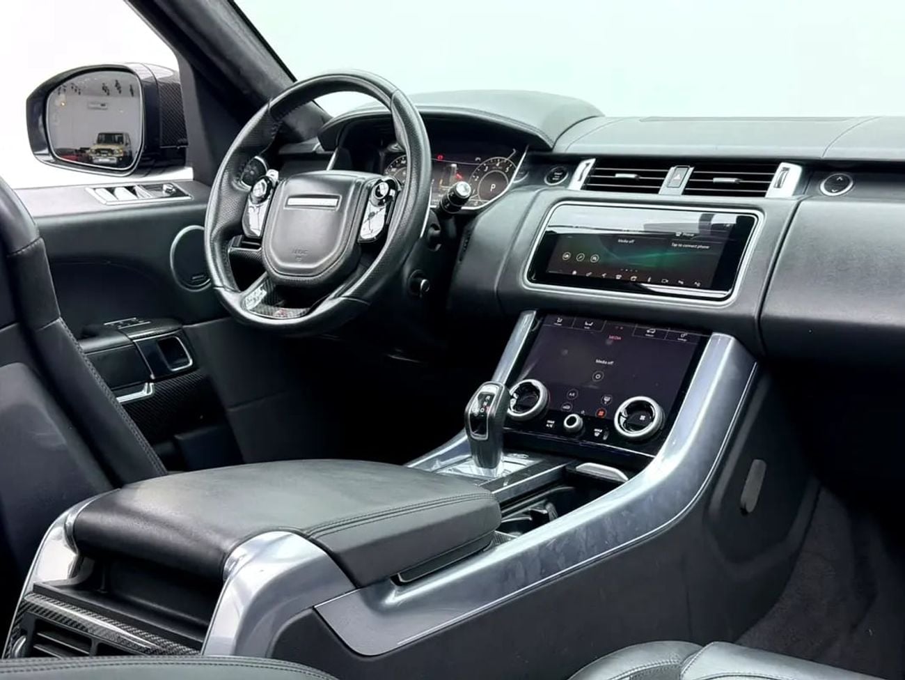 Land Rover Range Rover Sport SVR, Full RR Service History, Carbon Fiber Interior, Fully Loaded, GCC