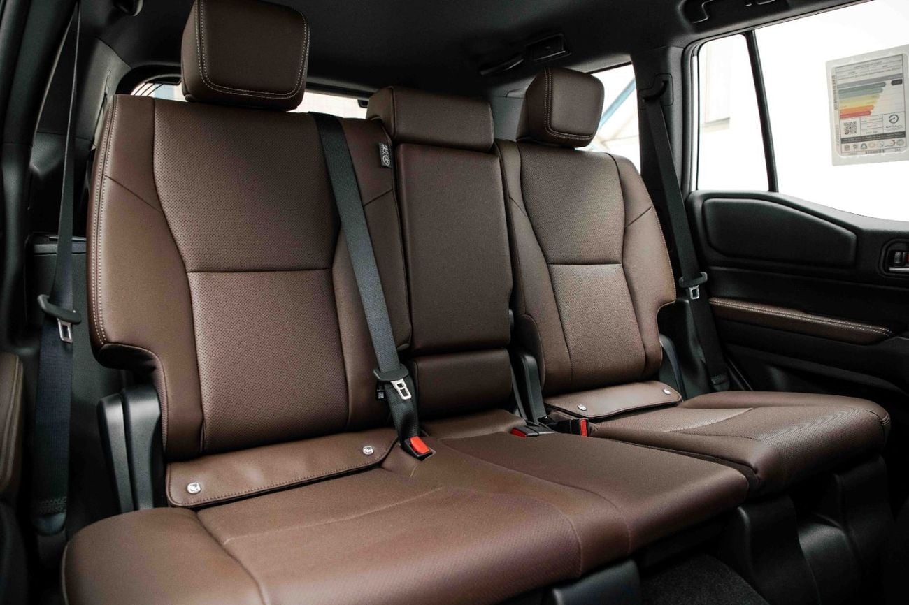 Toyota Prado ADVENTURE 2.8L - PLATINUM WHITE INSIDE DK CHESTNUT | EXPORT ONLY