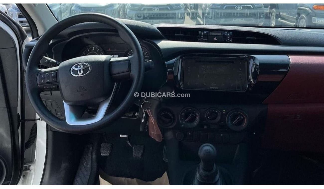 Toyota Hilux Toyota Hilux 2.7L M/T Basic