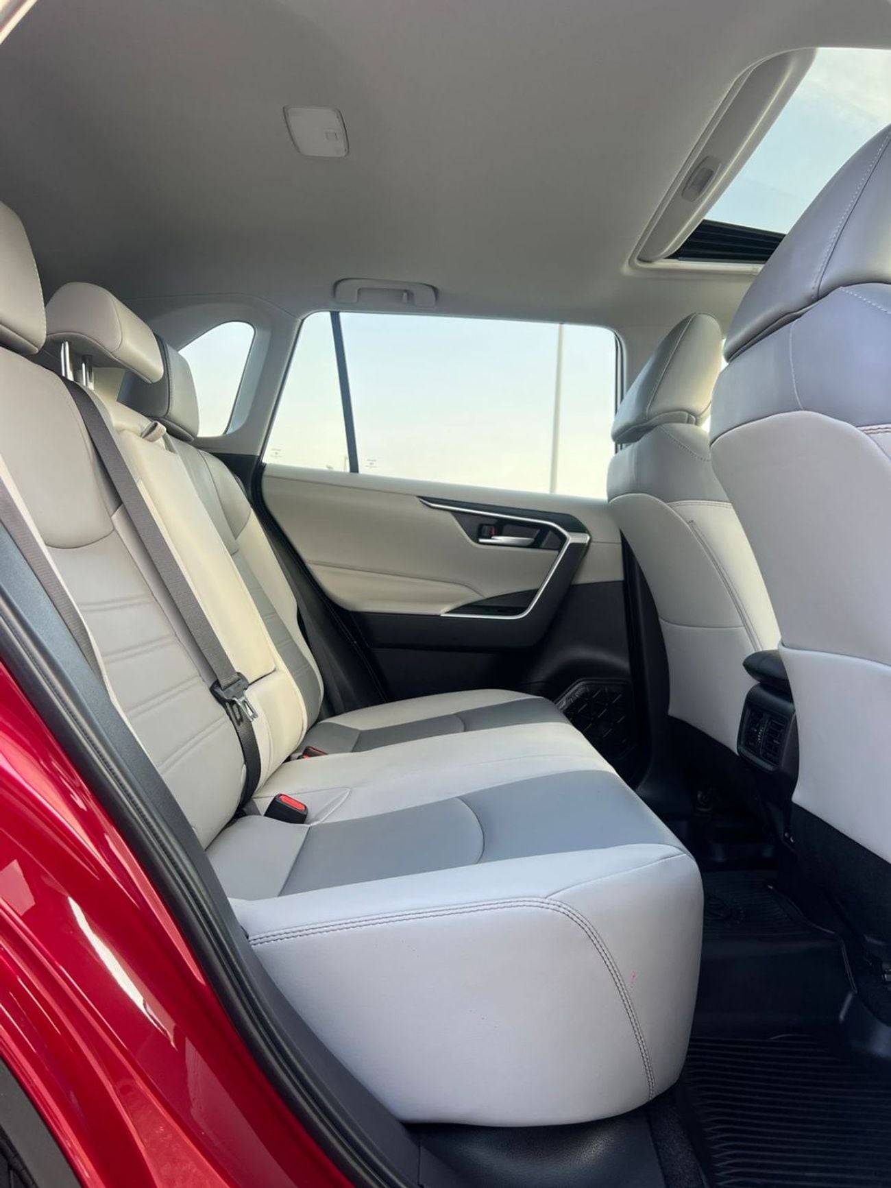 Toyota RAV4 2025 Toyota Rav4 XLE Full Option 2.5L V4 - Rear Camera  - Leather Seat - AWD 4x4 - Push Start - Low